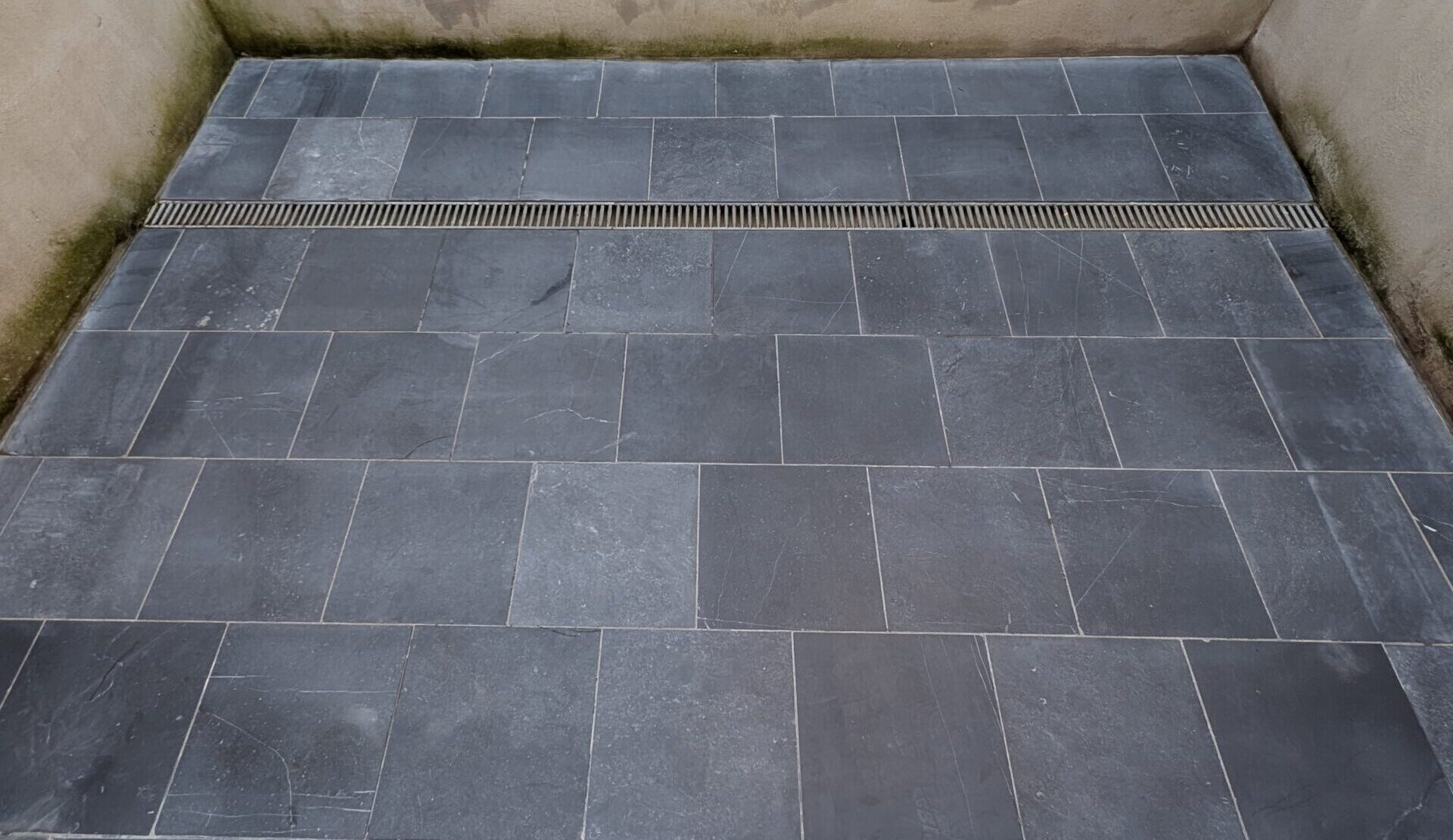 Afbeelding van de natuursteenrenovatie van Sara De Baerdemaeker